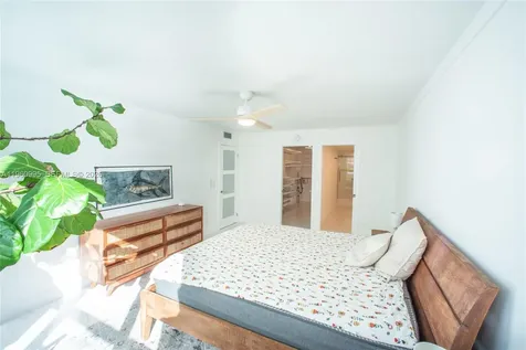 11 Island Avenue Miami Beach FL 33139