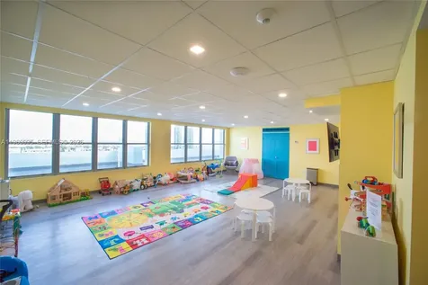 11 Island Avenue Miami Beach FL 33139