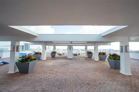 11 Island Avenue Miami Beach FL 33139