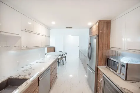 11 Island Avenue Miami Beach FL 33139