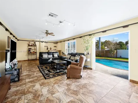 11905 SW 48th Court Cooper City FL 33330