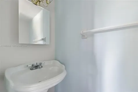 815 NE 28th Street Wilton Manors FL 33334