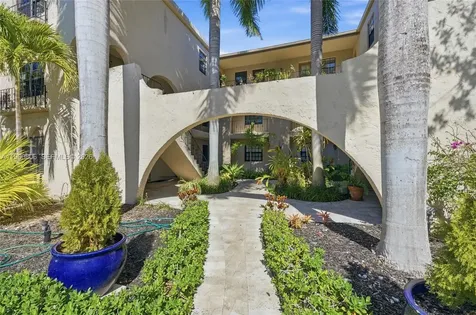 815 NE 28th Street Wilton Manors FL 33334