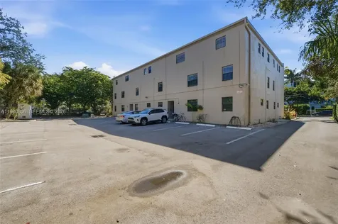 815 NE 28th Street Wilton Manors FL 33334