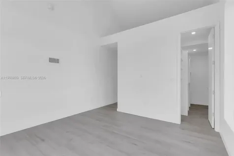 3204 Plaza Street Miami FL 33133