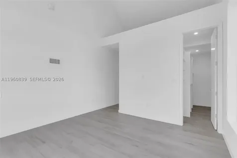 3204 Plaza Street Miami FL 33133