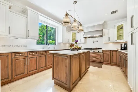 5621 SW 68th Court Miami FL 33143