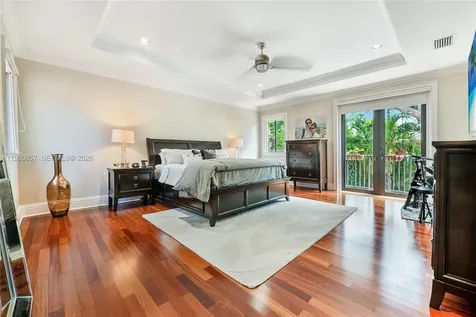 5621 SW 68th Court Miami FL 33143