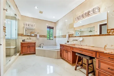 5621 SW 68th Court Miami FL 33143
