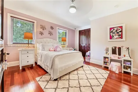 5621 SW 68th Court Miami FL 33143