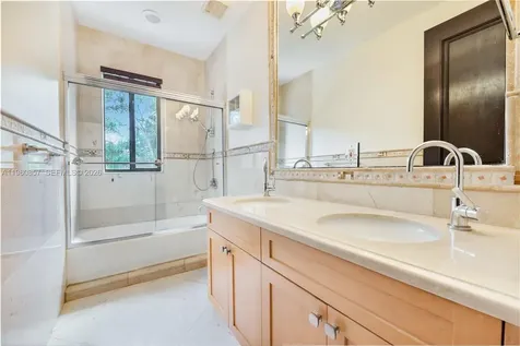 5621 SW 68th Court Miami FL 33143