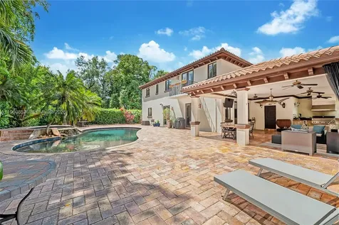 5621 SW 68th Court Miami FL 33143