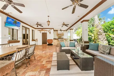 5621 SW 68th Court Miami FL 33143