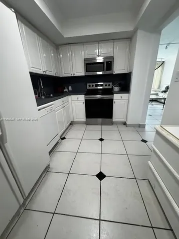100 Bayview Drive Sunny Isles Beach FL 33160