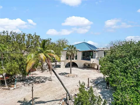 1557 Long Beach Drive Big Pine FL 33043