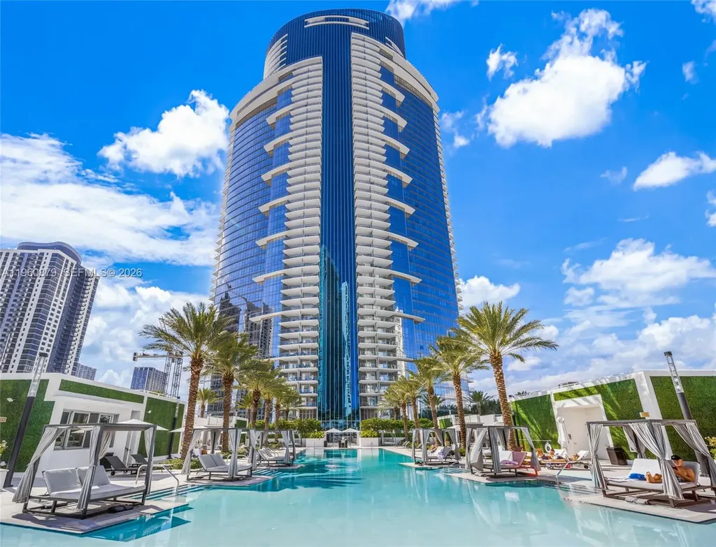 851 NE 1st Avenue Miami FL 33132