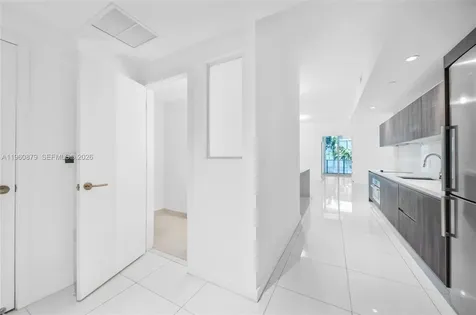 851 NE 1st Avenue Miami FL 33132