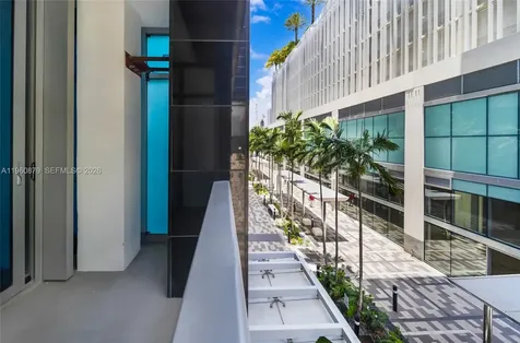851 NE 1st Avenue Miami FL 33132