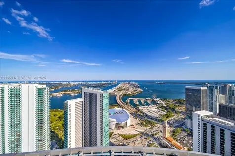 851 NE 1st Avenue Miami FL 33132