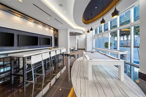 851 NE 1st Avenue Miami FL 33132