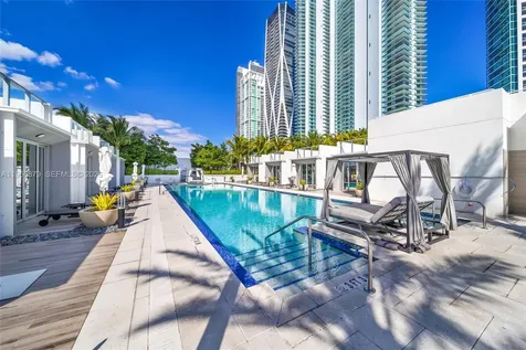 851 NE 1st Avenue Miami FL 33132