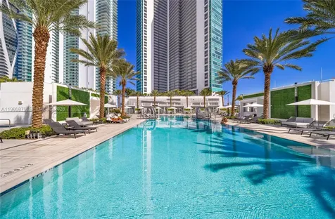 851 NE 1st Avenue Miami FL 33132