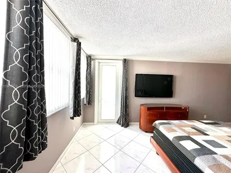 1904 S Ocean Drive Hallandale Beach FL 33009