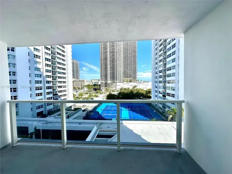 1904 S Ocean Drive Hallandale Beach FL 33009