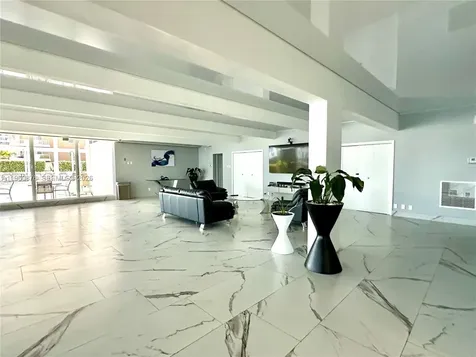 1904 S Ocean Drive Hallandale Beach FL 33009
