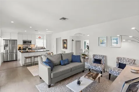 8461 SW 33rd Terrace Miami FL 33155