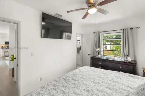 8461 SW 33rd Terrace Miami FL 33155