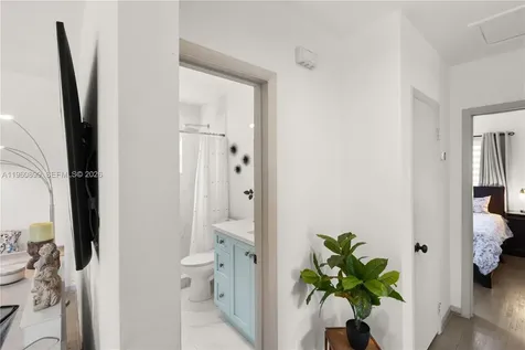 8461 SW 33rd Terrace Miami FL 33155