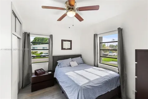 8461 SW 33rd Terrace Miami FL 33155