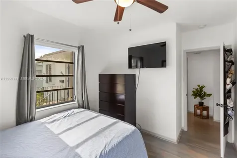 8461 SW 33rd Terrace Miami FL 33155