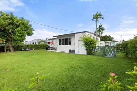 8461 SW 33rd Terrace Miami FL 33155