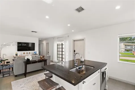 8461 SW 33rd Terrace Miami FL 33155