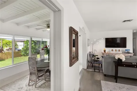 8461 SW 33rd Terrace Miami FL 33155