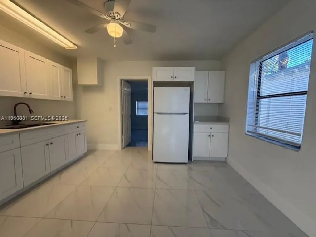 215 SW 21st Way Fort Lauderdale FL 33312