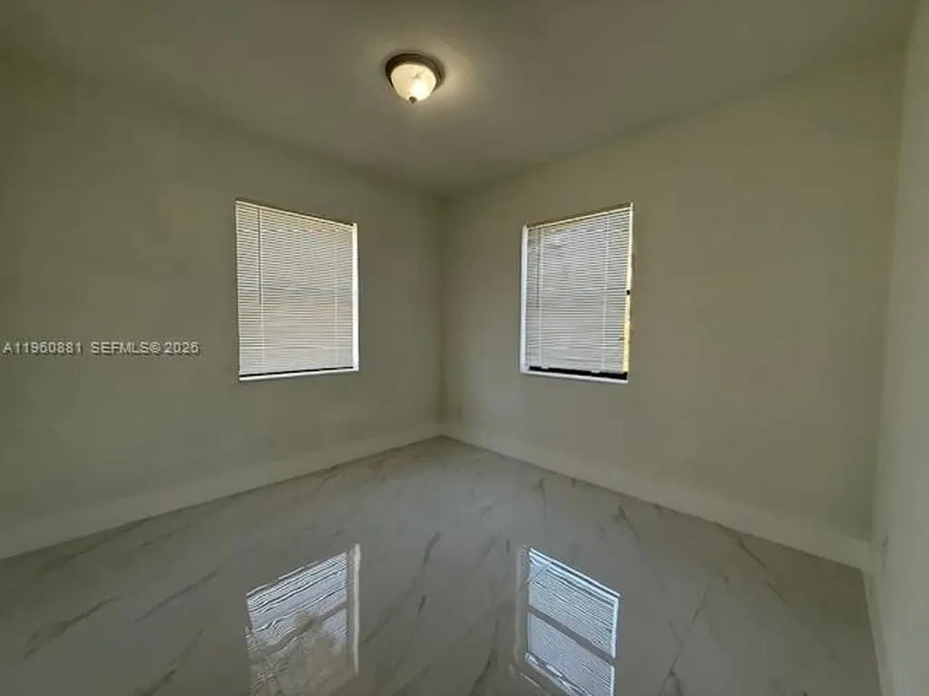 215 SW 21st Way Fort Lauderdale FL 33312