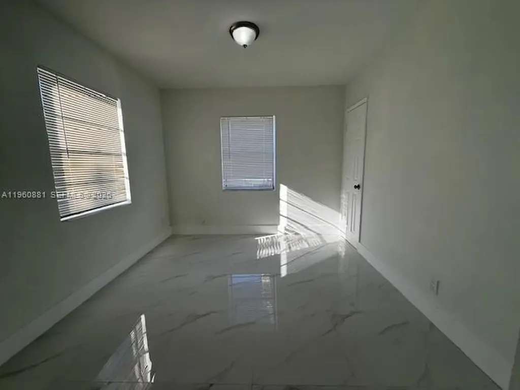 215 SW 21st Way Fort Lauderdale FL 33312