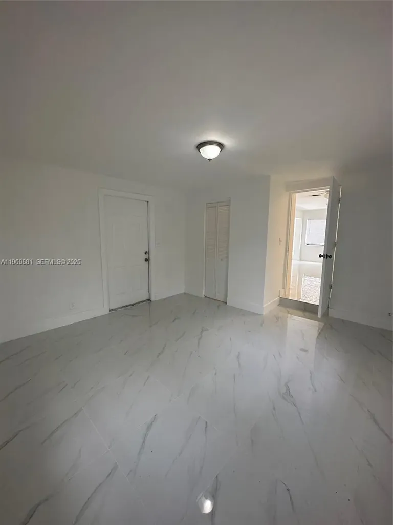 215 SW 21st Way Fort Lauderdale FL 33312