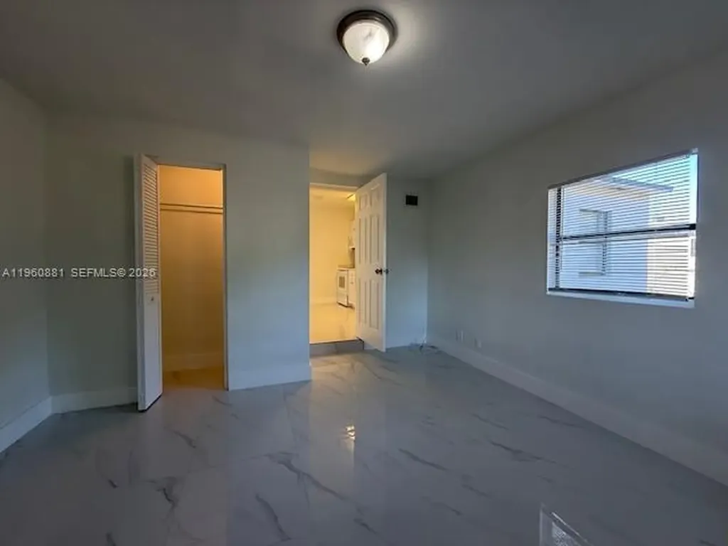 215 SW 21st Way Fort Lauderdale FL 33312