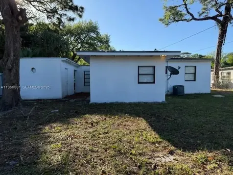 215 SW 21st Way Fort Lauderdale FL 33312