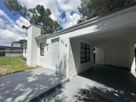 215 SW 21st Way Fort Lauderdale FL 33312