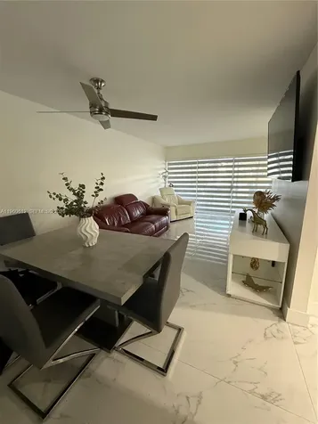 14273 Kendale Lakes Circle Miami FL 33183