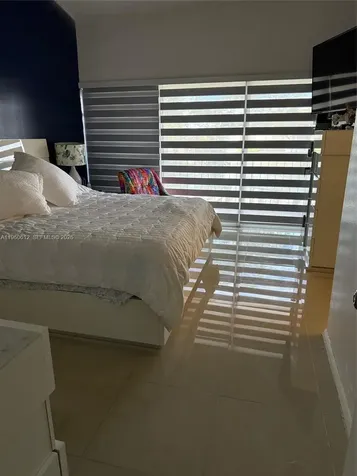 14273 Kendale Lakes Circle Miami FL 33183