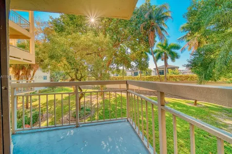 8290 Lake Drive Doral FL 33166