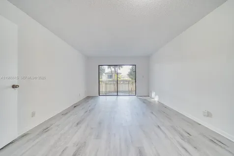 8290 Lake Drive Doral FL 33166