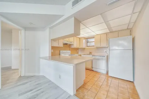 8290 Lake Drive Doral FL 33166