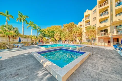 8290 Lake Drive Doral FL 33166